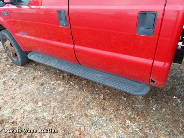 image for item L7227 2000 Ford F450 Super Duty XL Crew Cab flatbed truck