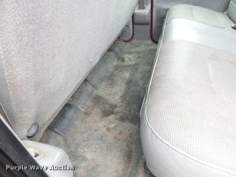 image for item L7227 2000 Ford F450 Super Duty XL Crew Cab flatbed truck