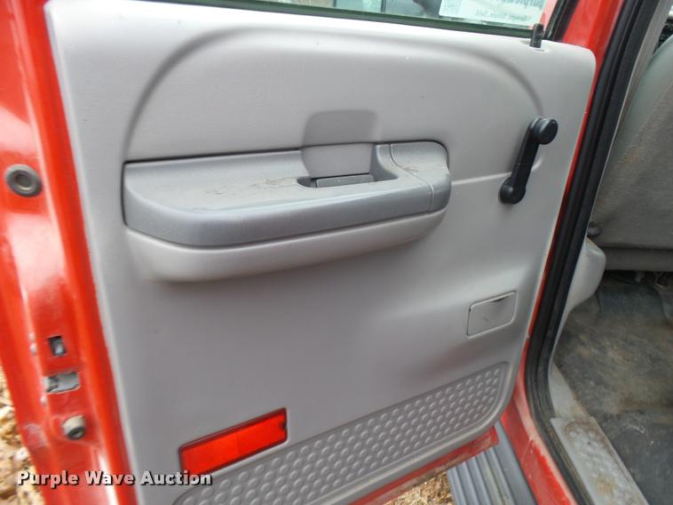 image for item L7227 2000 Ford F450 Super Duty XL Crew Cab flatbed truck