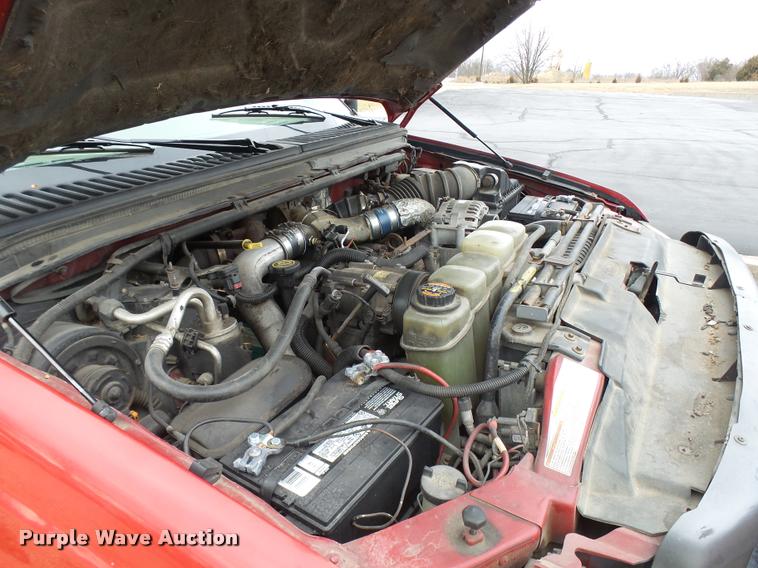 image for item L7227 2000 Ford F450 Super Duty XL Crew Cab flatbed truck