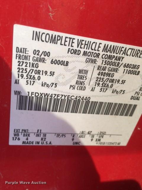 image for item L7227 2000 Ford F450 Super Duty XL Crew Cab flatbed truck