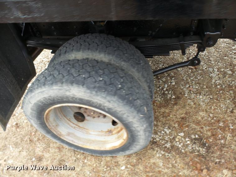 image for item L7228 2003 Chevrolet C4500 dump truck