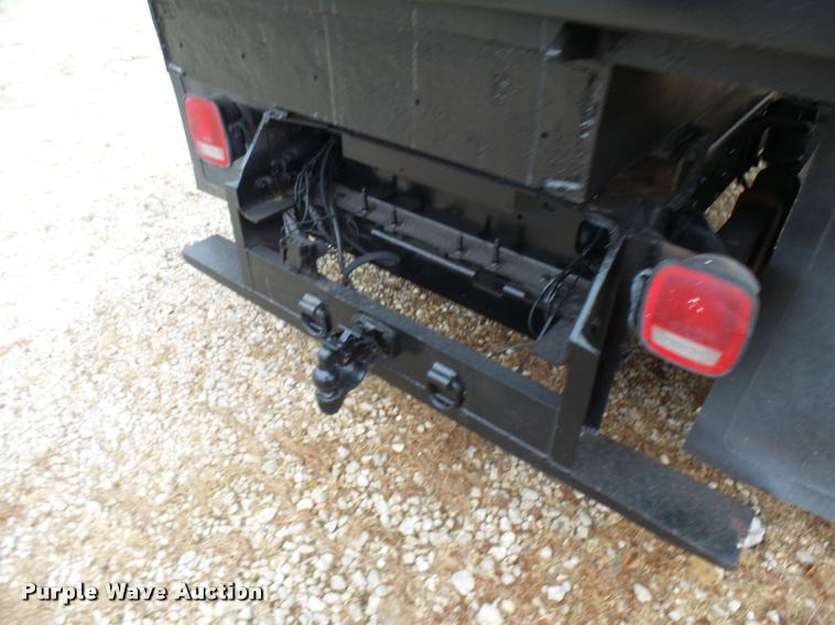 image for item L7228 2003 Chevrolet C4500 dump truck