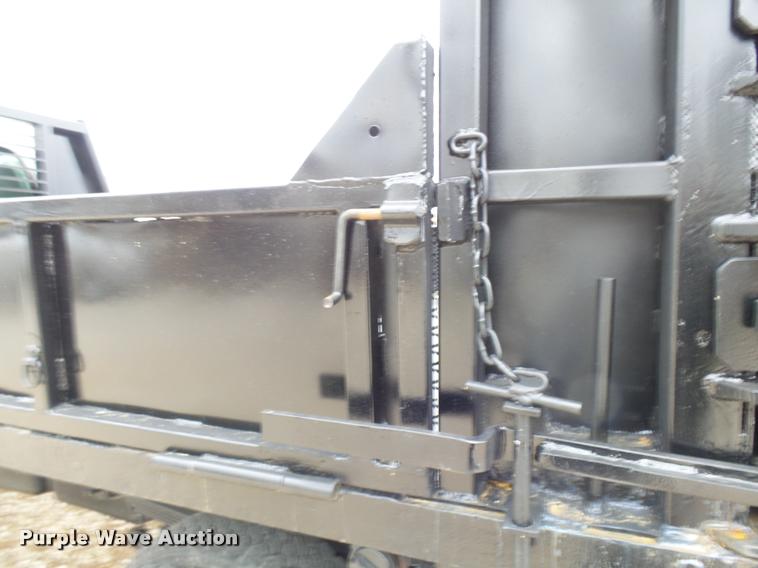 image for item L7228 2003 Chevrolet C4500 dump truck