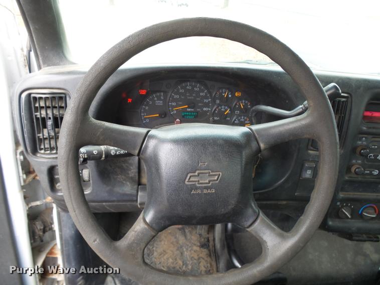 image for item L7228 2003 Chevrolet C4500 dump truck