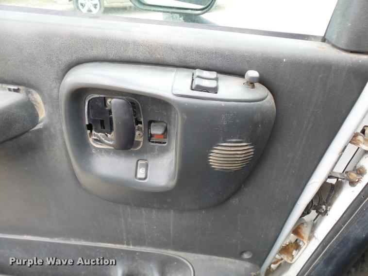 image for item L7228 2003 Chevrolet C4500 dump truck