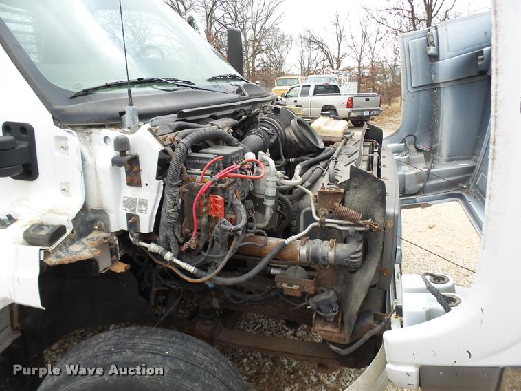 image for item L7228 2003 Chevrolet C4500 dump truck