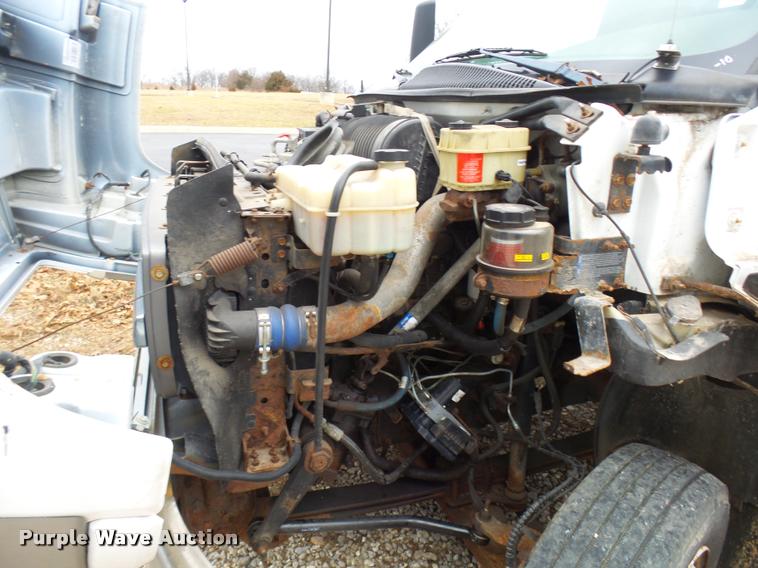 image for item L7228 2003 Chevrolet C4500 dump truck