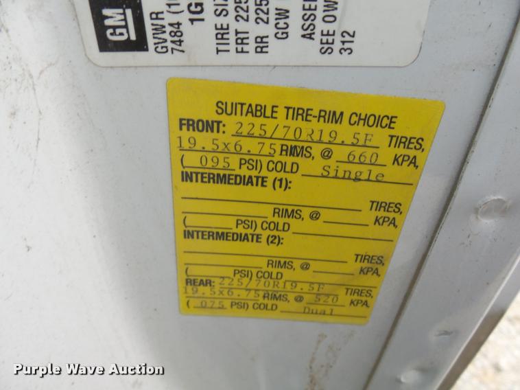 image for item L7228 2003 Chevrolet C4500 dump truck