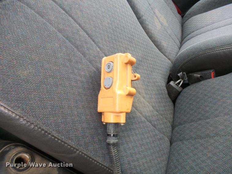 image for item L7228 2003 Chevrolet C4500 dump truck