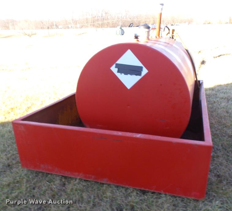 image for item L7230 500 gallon fuel tank
