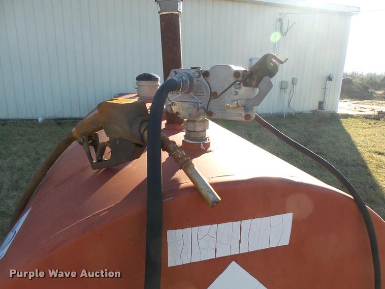 image for item L7230 500 gallon fuel tank