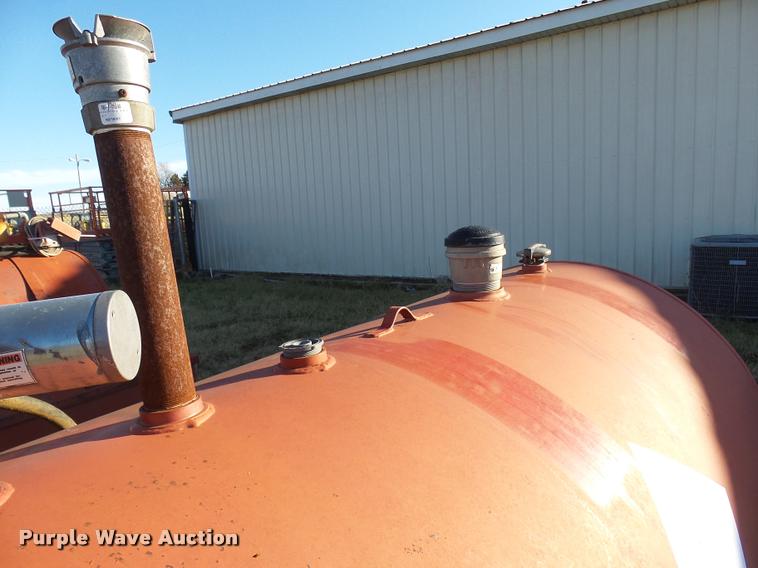 image for item L7230 500 gallon fuel tank
