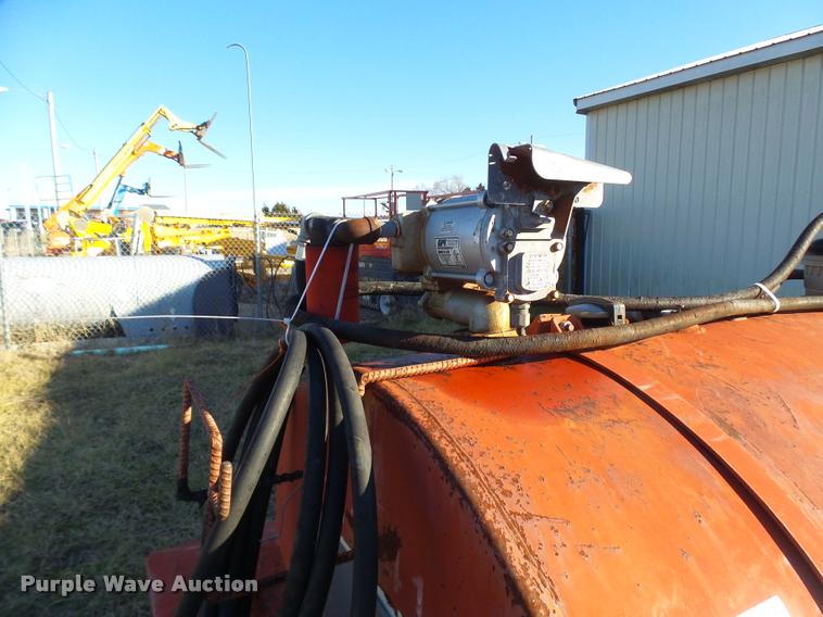 image for item L7231 500 gallon fuel tank