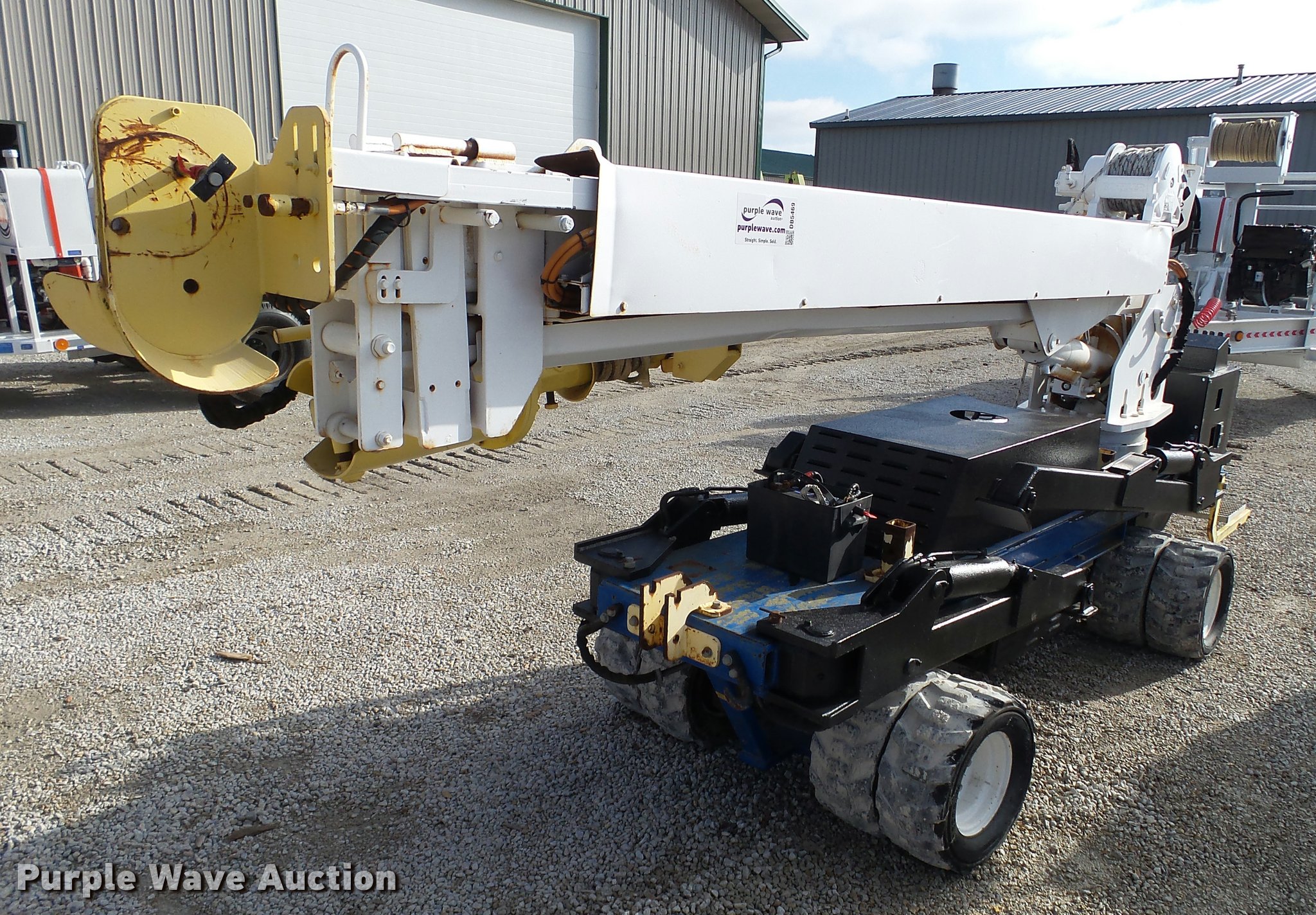 2007 Skylift MDHD33 mini digger derrick in Clinton, IL Item DB5469