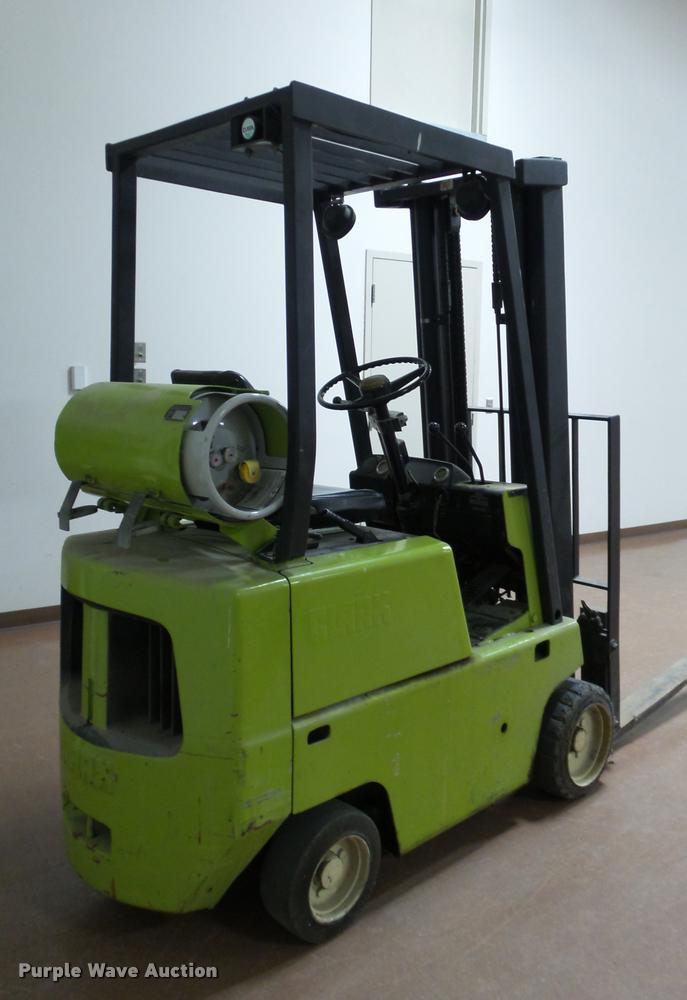 image for item BU9224 Clark C500-30 forklift