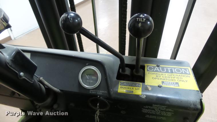 image for item BU9224 Clark C500-30 forklift