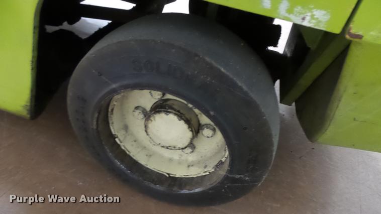 image for item BU9224 Clark C500-30 forklift