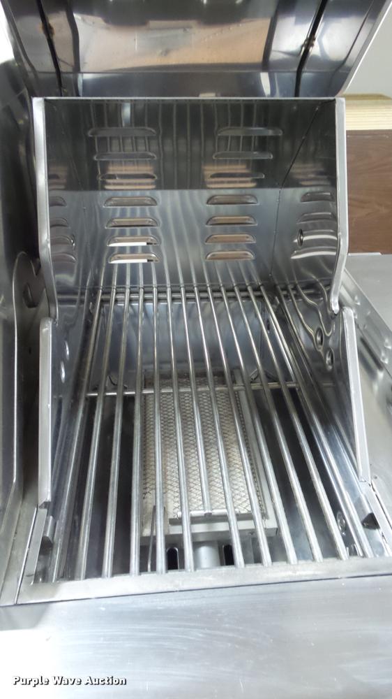 image for item BU9238 Jenn Air stainless steel grill