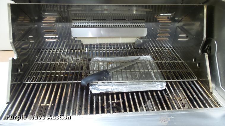 image for item BU9238 Jenn Air stainless steel grill