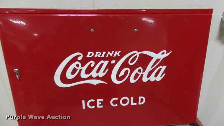 image for item BU9243 Coca Cola ice box