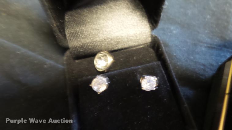 image for item DJ9263 Jewelry