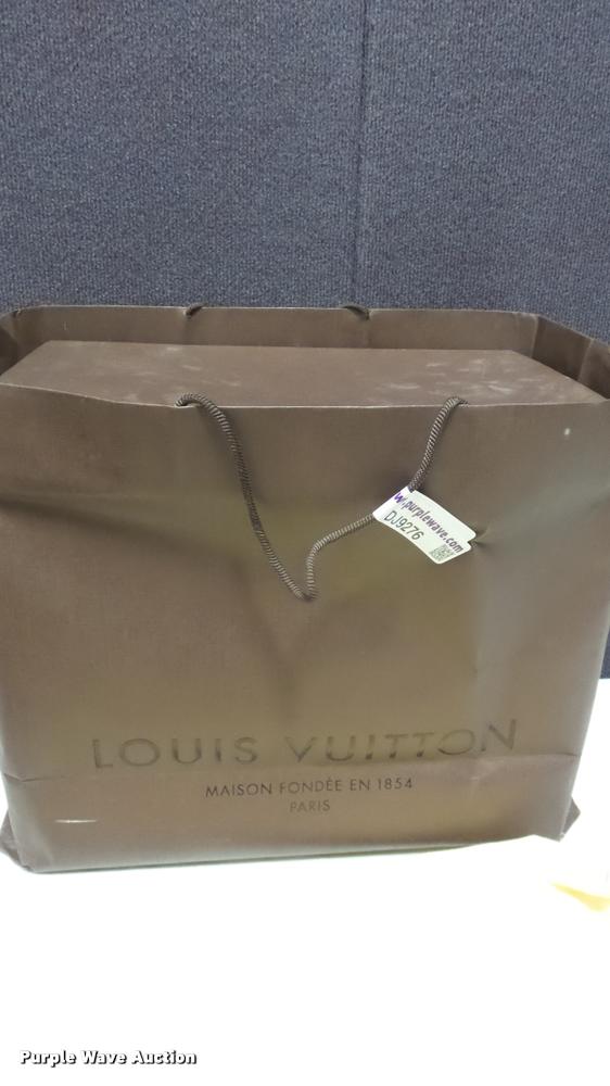 image for item DJ9276 (2) women's purses