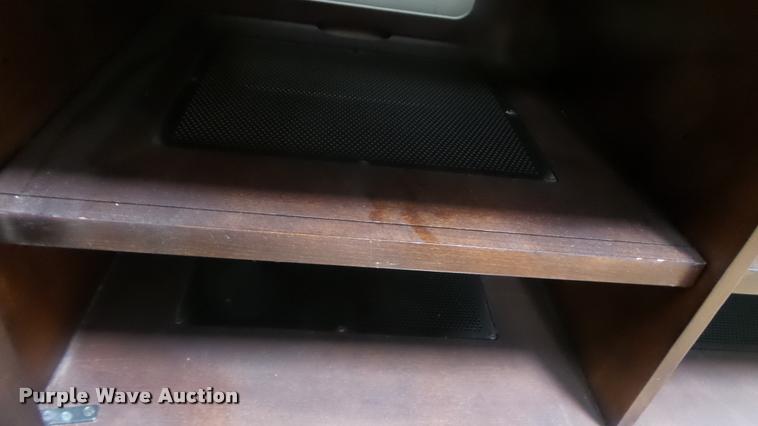 image for item DJ9283 Wood entertainment center