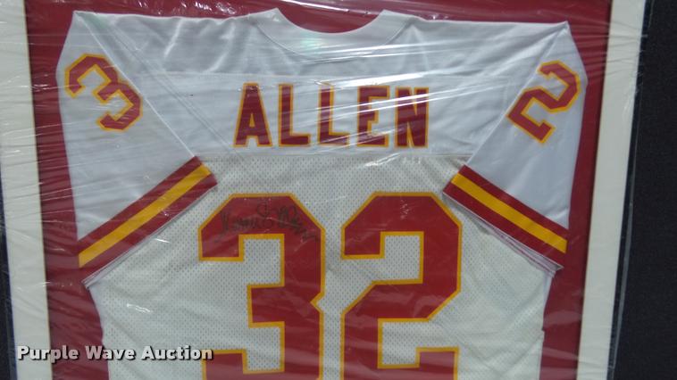 image for item DJ9288 Marcus Allen framed jersey