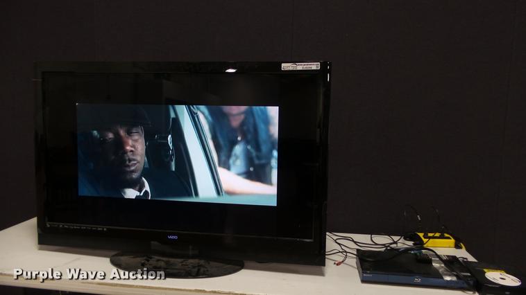 image for item DJ9299 Vizio television