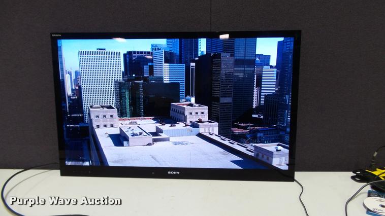 image for item DJ9316 Sony Bravia television