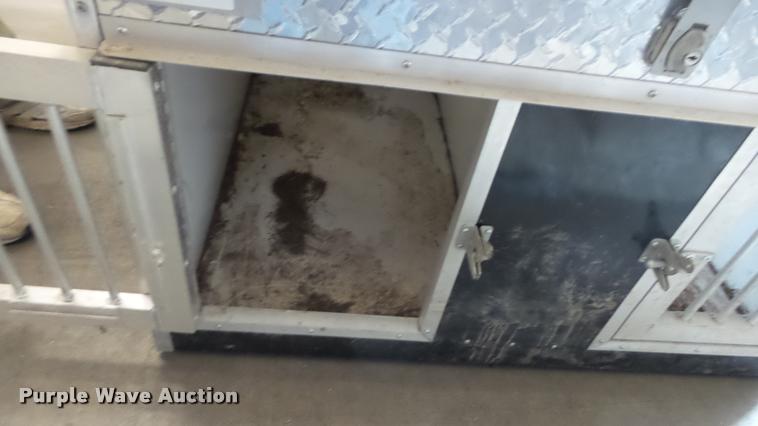 image for item DJ9318 Uplander/Houndsman dog box