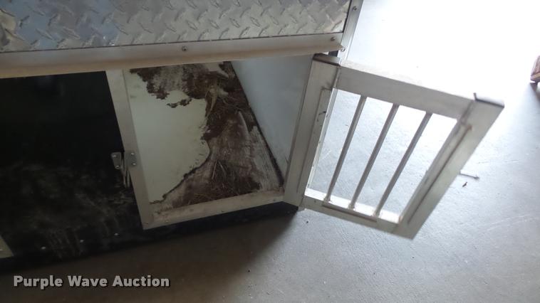 image for item DJ9318 Uplander/Houndsman dog box