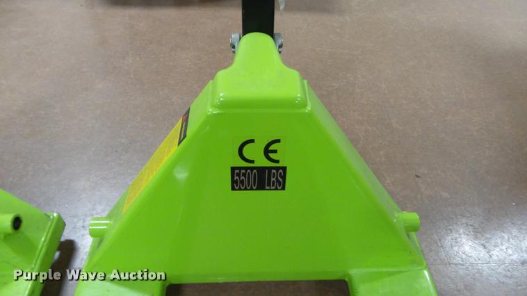 image for item DJ9348 (2) CE pallet forks