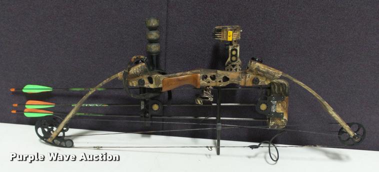 image for item DJ9364 Matthews compound bow