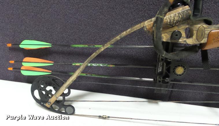 image for item DJ9364 Matthews compound bow