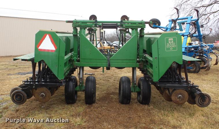 image for item AG9085 1999 Great Plains Solid Stand 30 grain drill