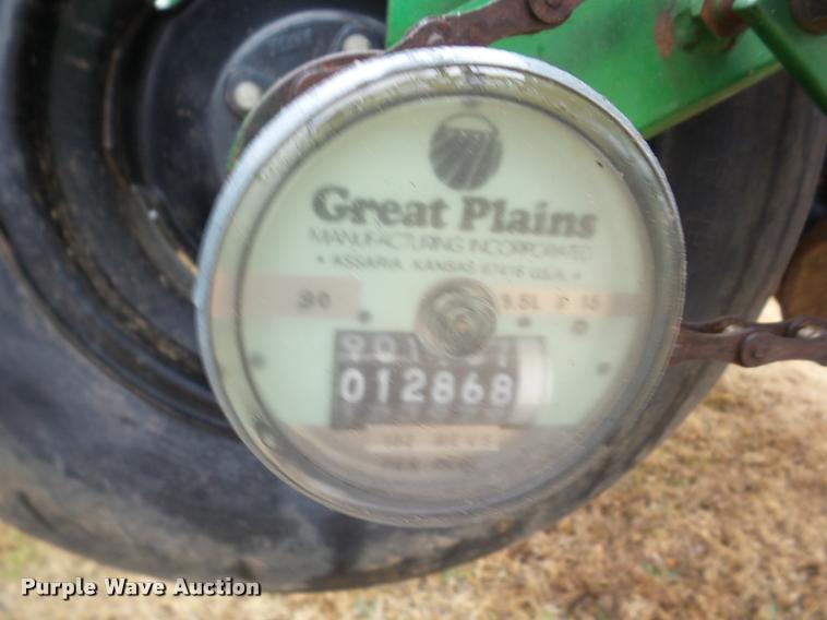 image for item AG9085 1999 Great Plains Solid Stand 30 grain drill