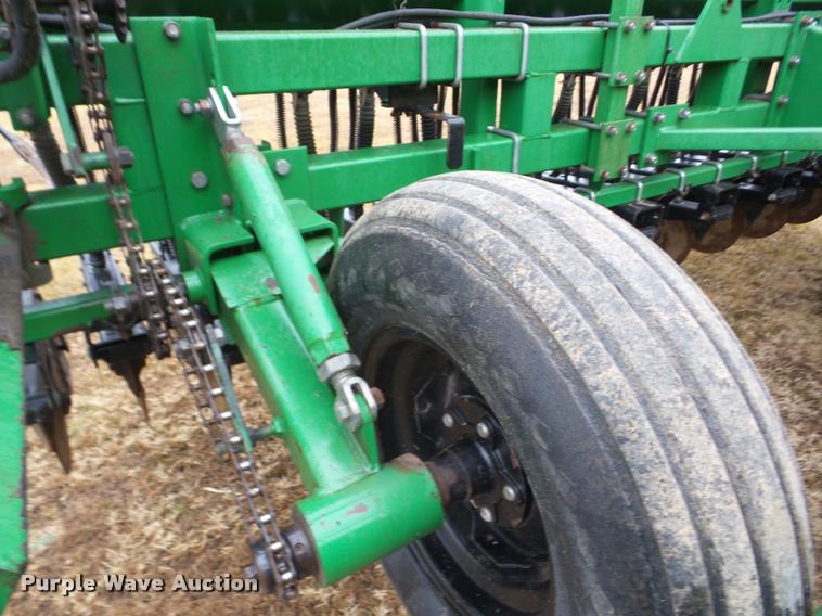 image for item AG9085 1999 Great Plains Solid Stand 30 grain drill