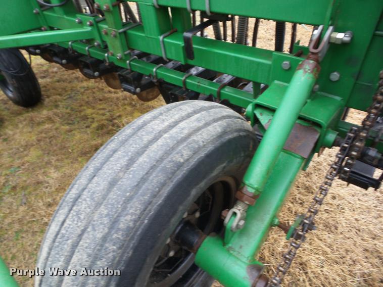 image for item AG9085 1999 Great Plains Solid Stand 30 grain drill