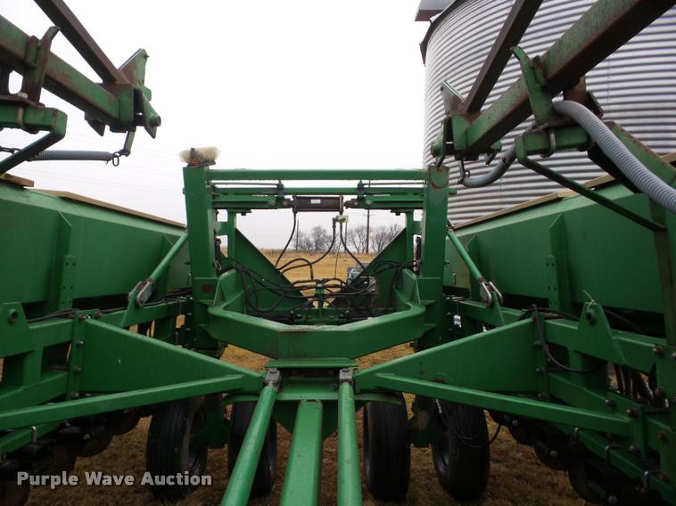 image for item AG9085 1999 Great Plains Solid Stand 30 grain drill