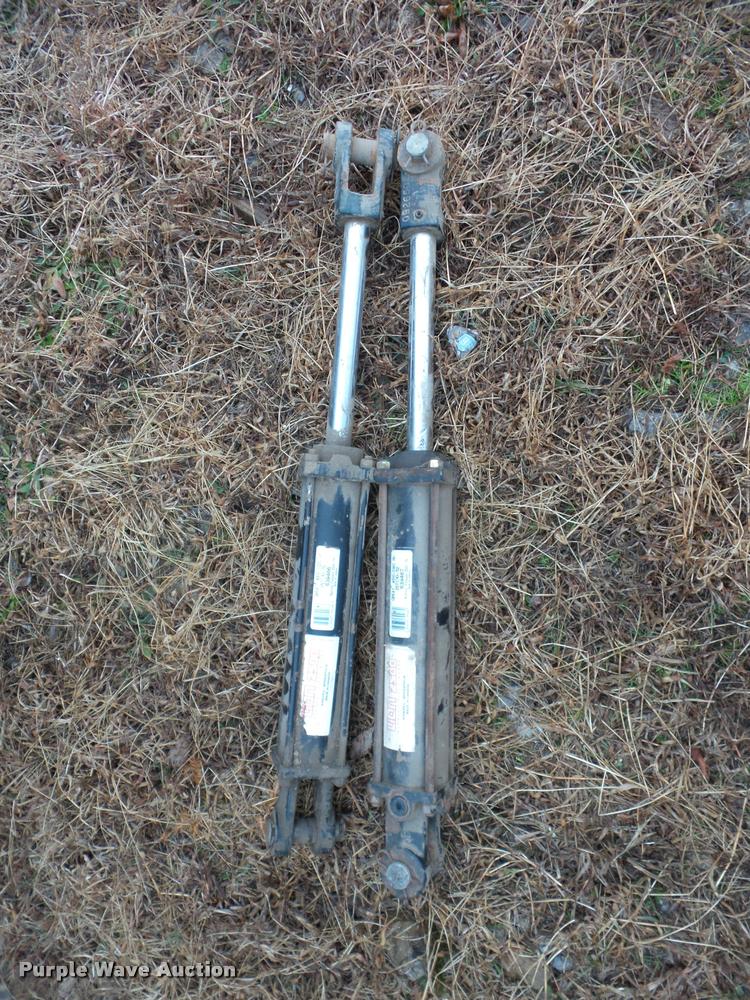 image for item AG9085 1999 Great Plains Solid Stand 30 grain drill