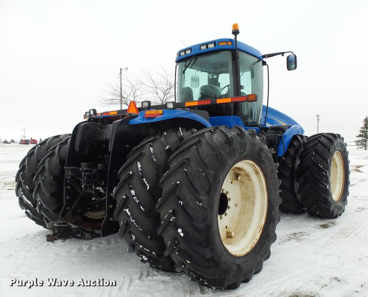image for item AL9029 2008 New Holland T9040 4WD tractor