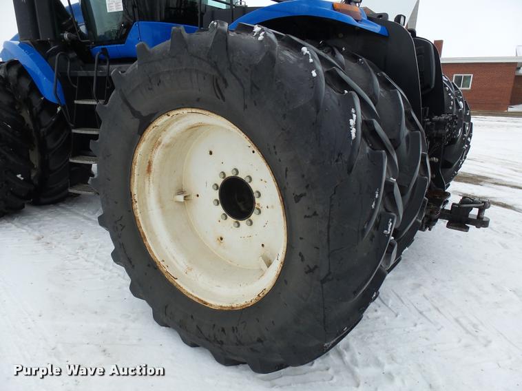 image for item AL9029 2008 New Holland T9040 4WD tractor