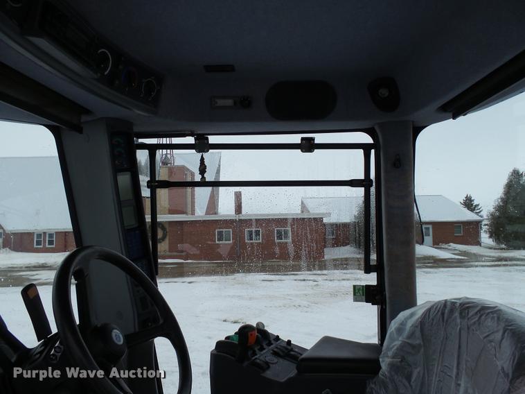 image for item AL9029 2008 New Holland T9040 4WD tractor