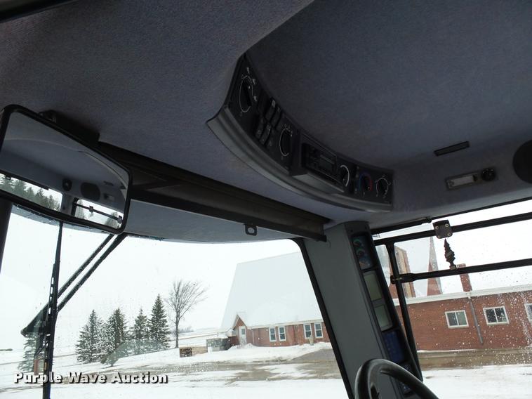 image for item AL9029 2008 New Holland T9040 4WD tractor