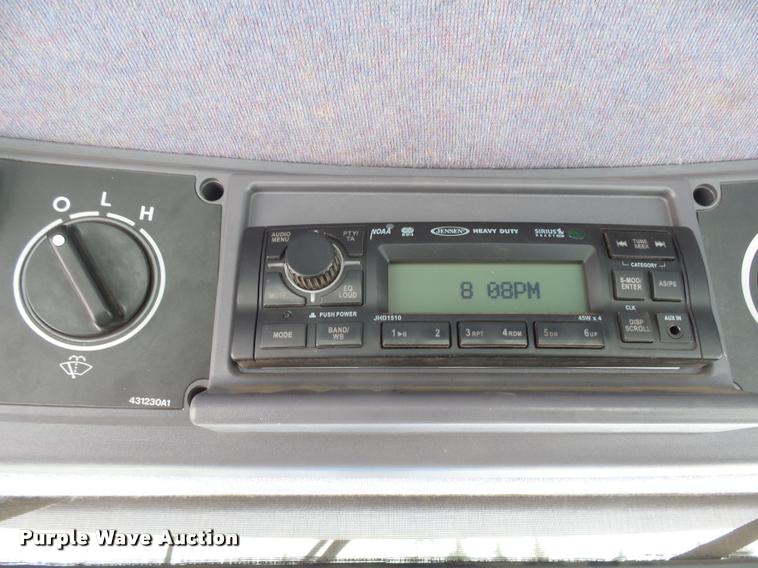 image for item AL9029 2008 New Holland T9040 4WD tractor