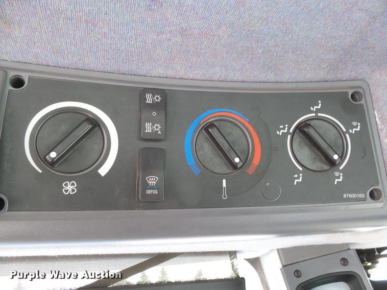 image for item AL9029 2008 New Holland T9040 4WD tractor