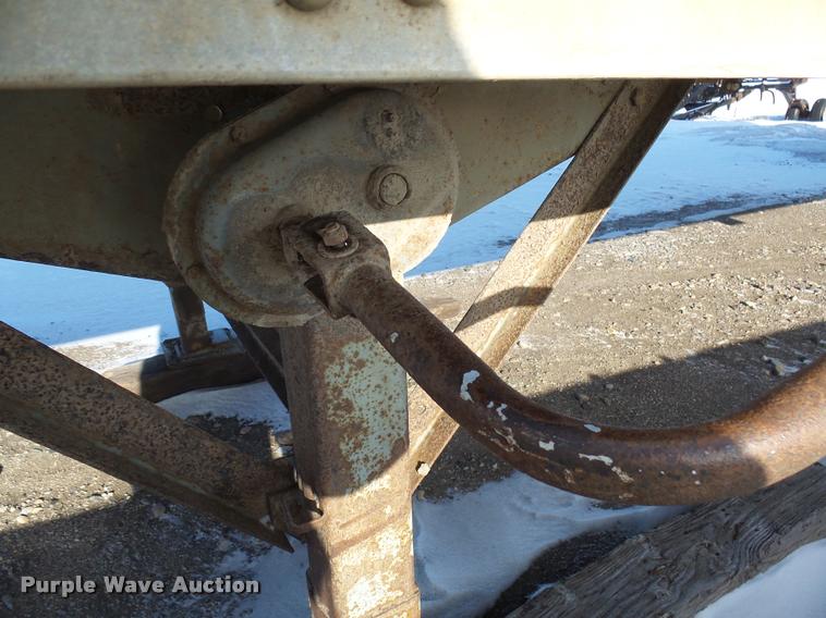 image for item AL9041 1989 Fruehauf nurse tank van trailer