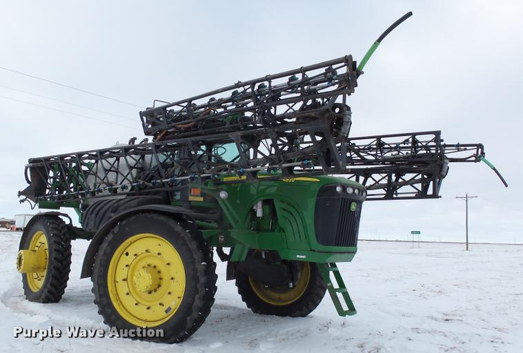 image for item AL9047 2006 John Deere 4920 self-propelled sprayer